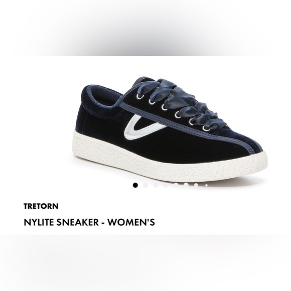 NIB TRETORN Nylite Navy Velvet Upper Sneakers 7M navy and silver ribbon lace up - Picture 2 of 11